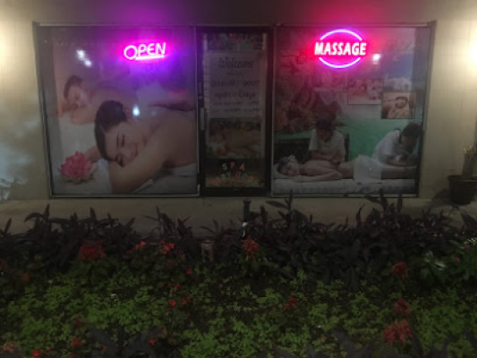 Lucky Massage Spa